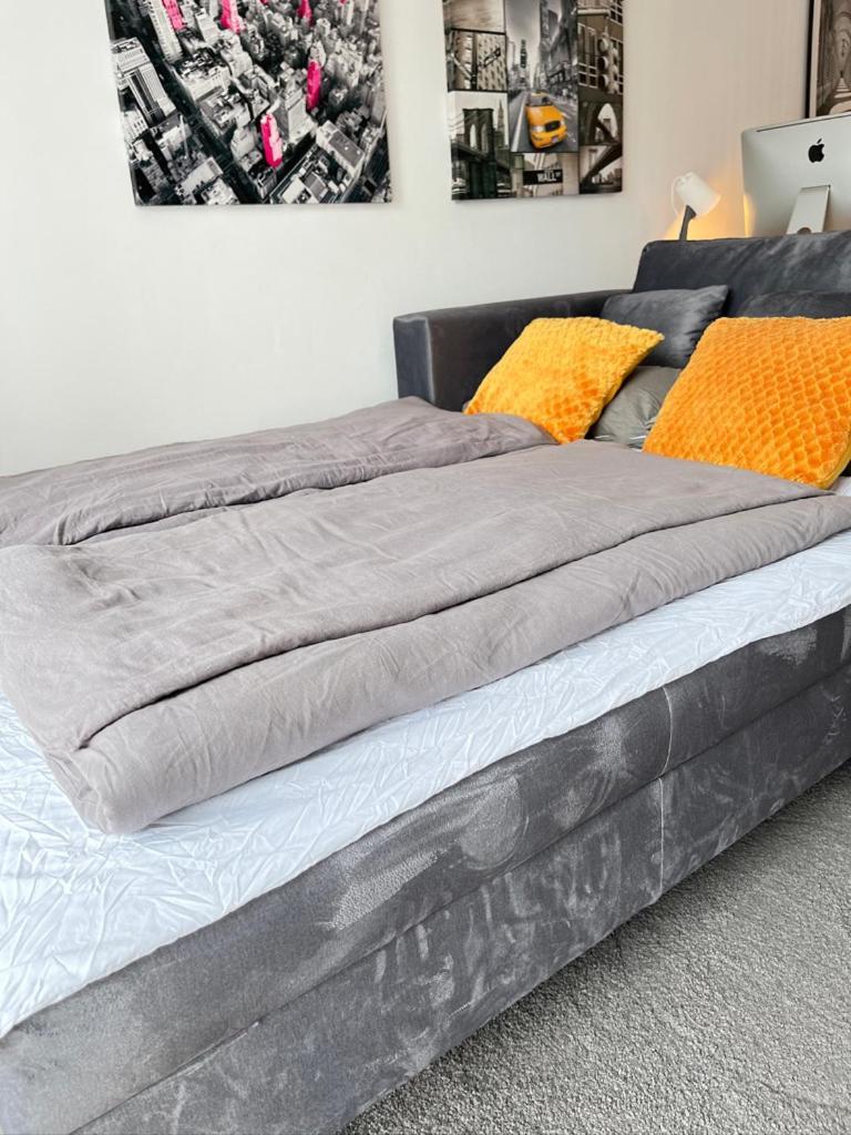 Living At Saarpartments -Adultsonly- 2 Bedrooms, Kitchen- Business & Holiday Apartments For Long- And Short Term Stay, 3 Min To Train-Station, Secure E-Bike Parking! Saarbrücken Eksteriør billede